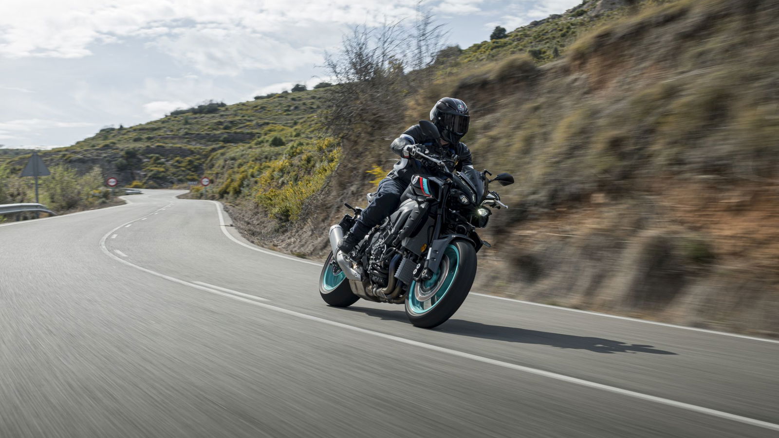2022 MT-10 Visordown Review